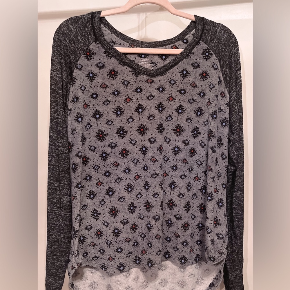 Climate right by cuddl duds. Women’s large velvety shirt with soft stretch arms